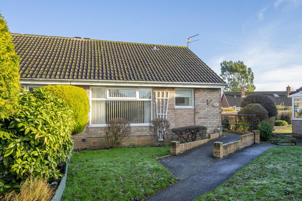 Property photo 1 of 13 Front (Exterior)