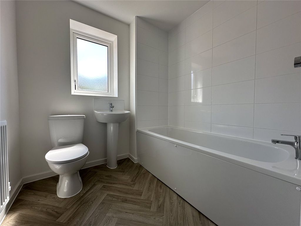 Property photo 3 of 6 Picture No. 09