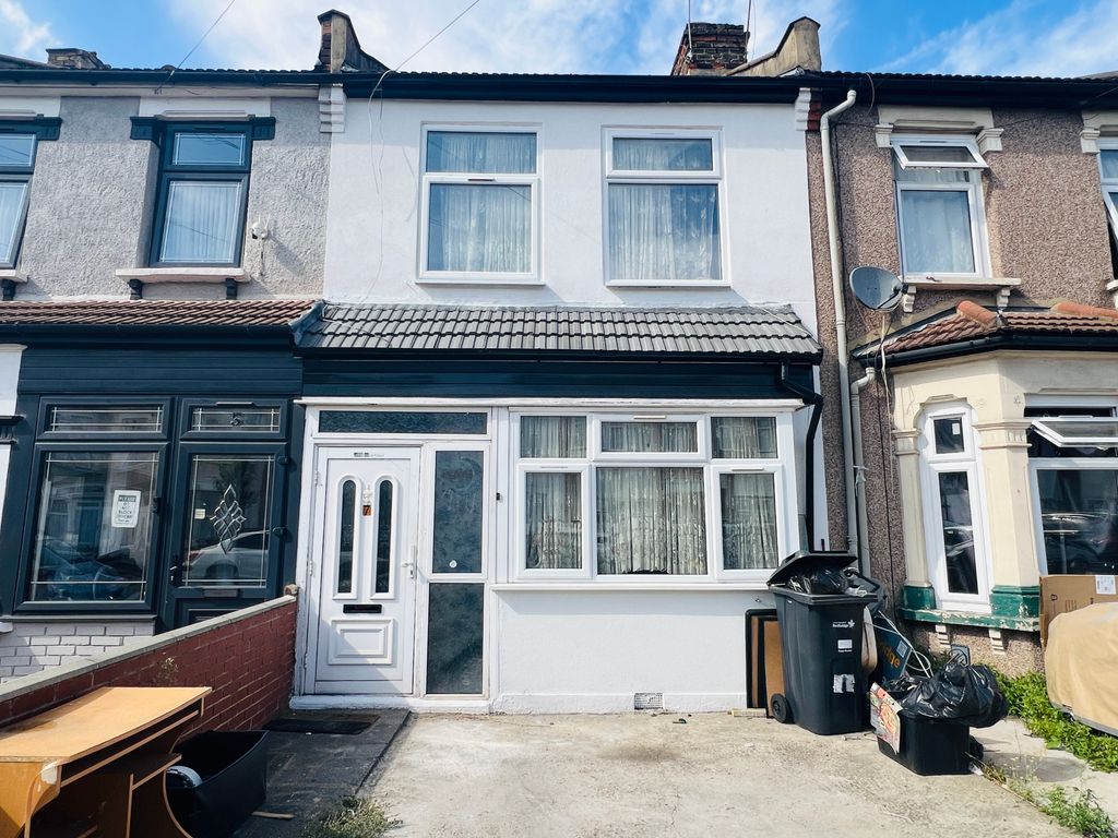 Property photo 1 of 35