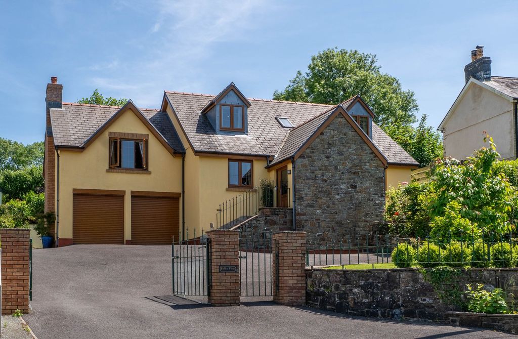 Property photo 1 of 47