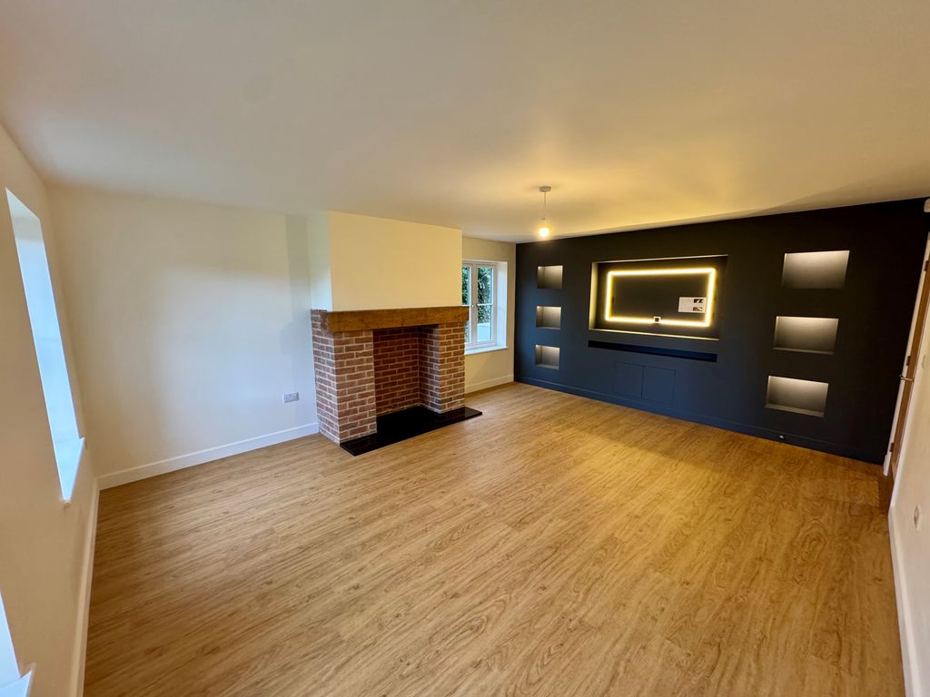 Property photo 3 of 20 Image