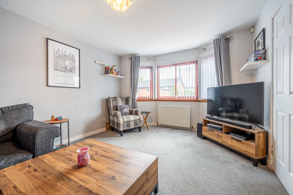 Property photo 2 of 26