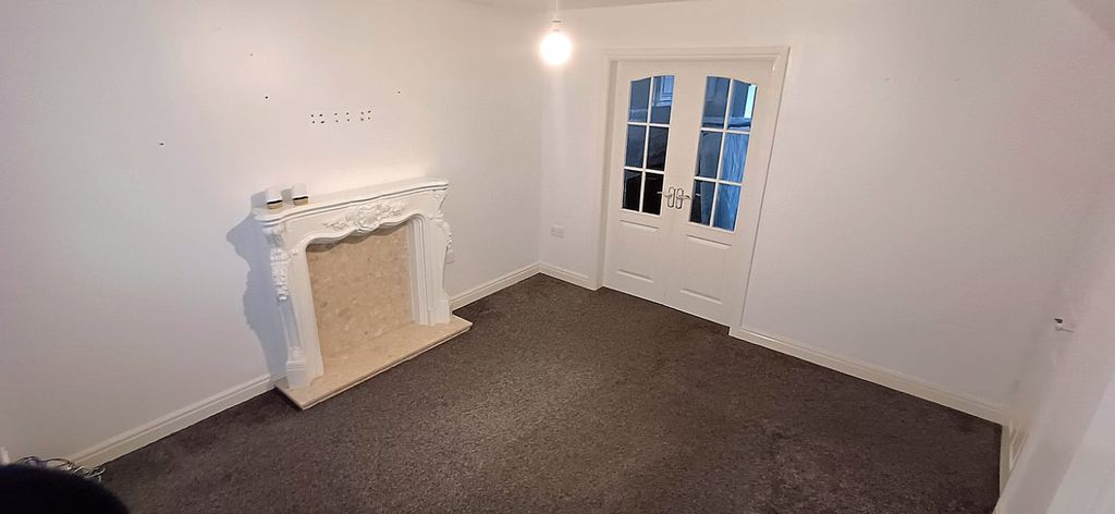 Property photo 3 of 8 Living Room