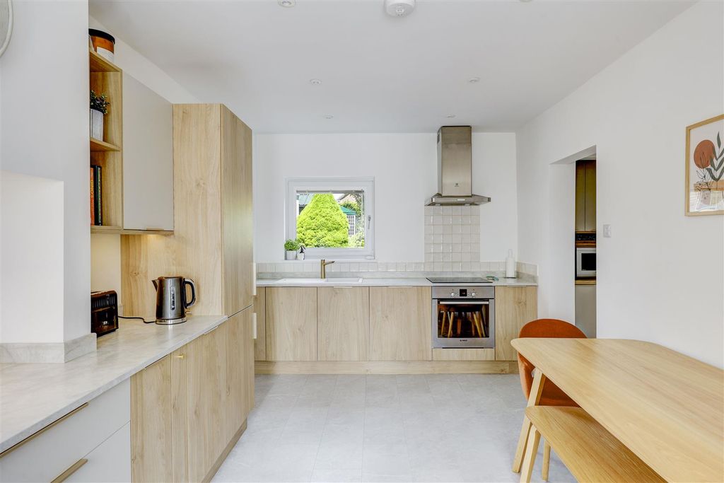Property photo 2 of 21 Kitchen Diner
