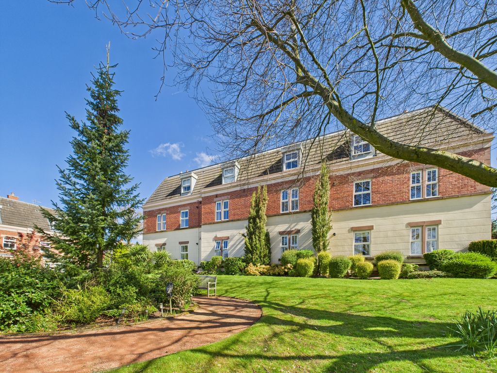 Property photo 1 of 24