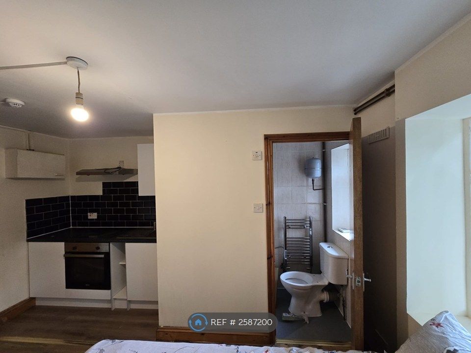 Property photo 3 of 4