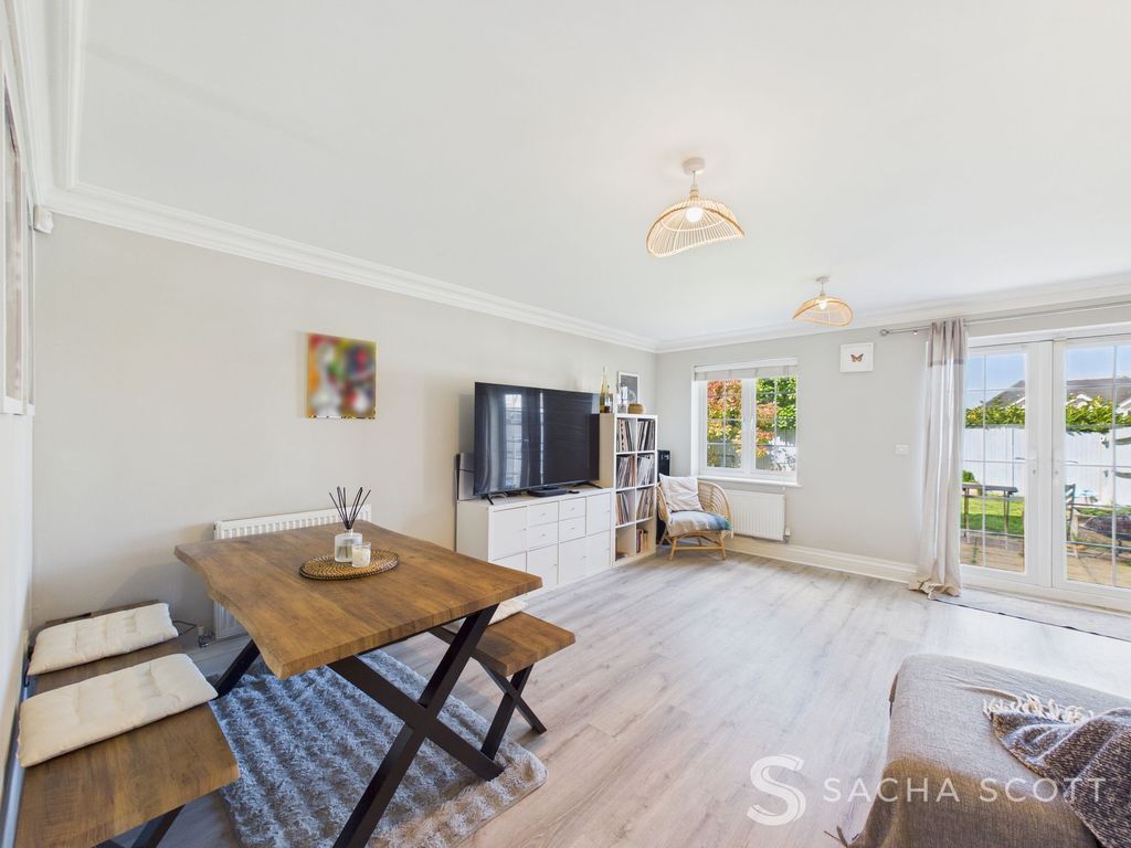 Property photo 2 of 26 Lounge / Diner