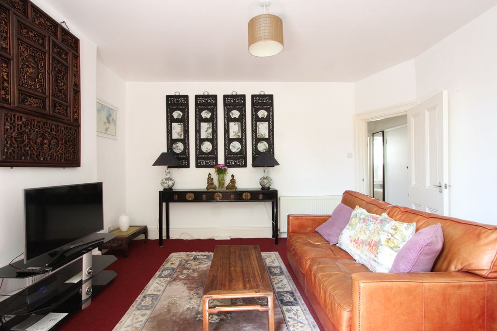 Property photo 3 of 14