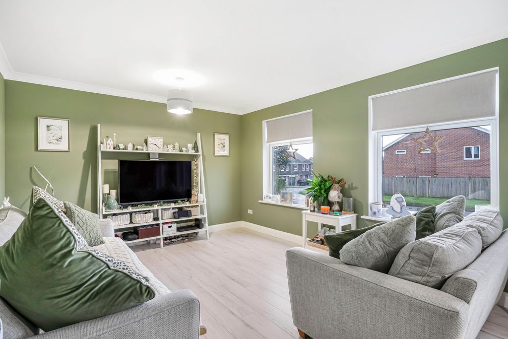 Property photo 2 of 20