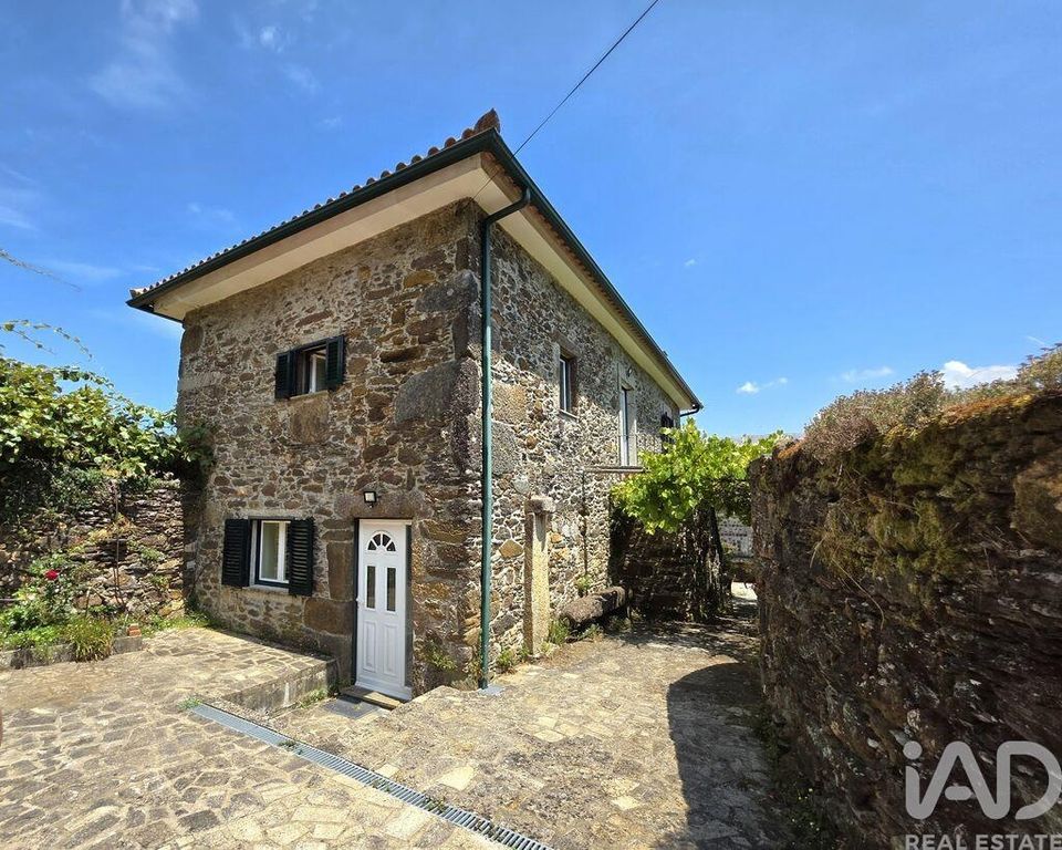 Property photo 3 of 40