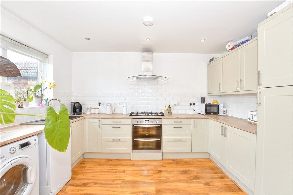 Property photo 3 of 10 Kitchen/Diner