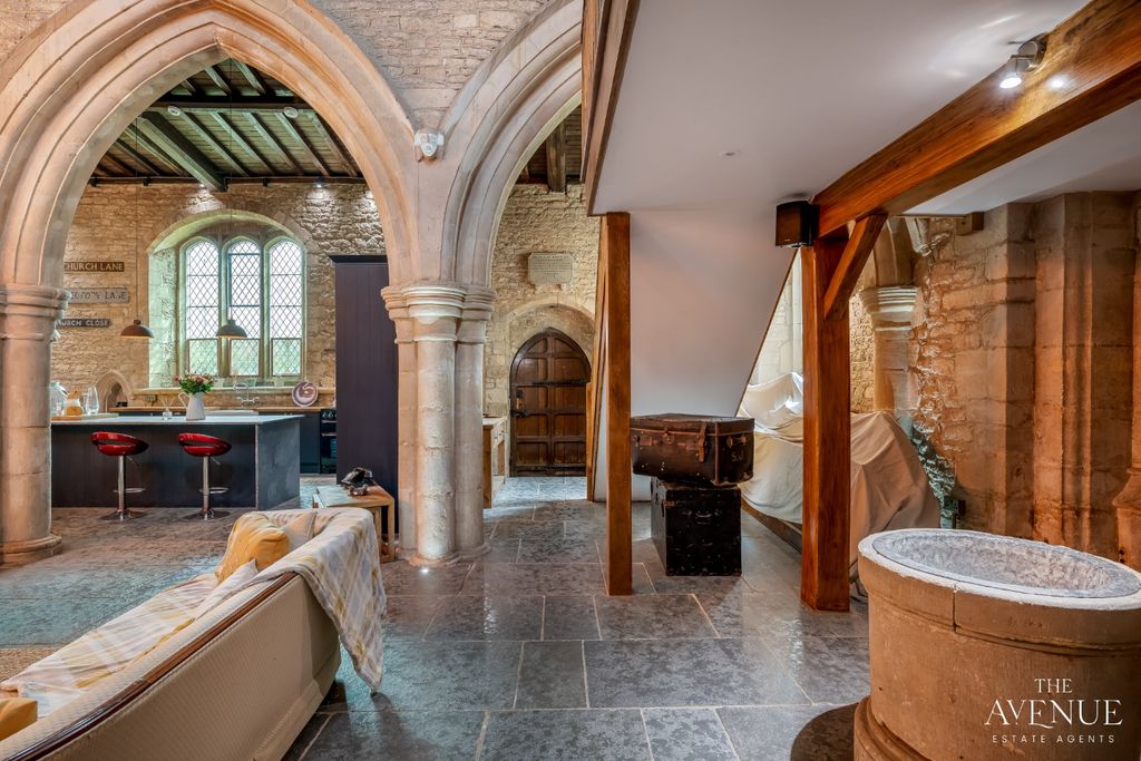 Property photo 2 of 34 4067475