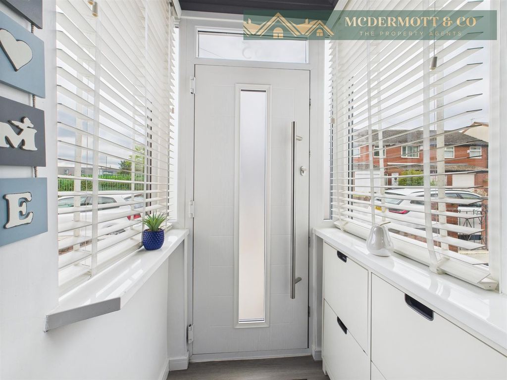 Property photo 2 of 27 Entrance Porch