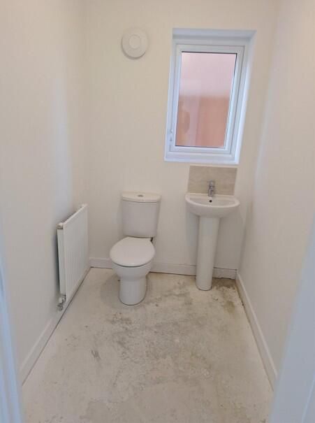Property photo 3 of 8 WC