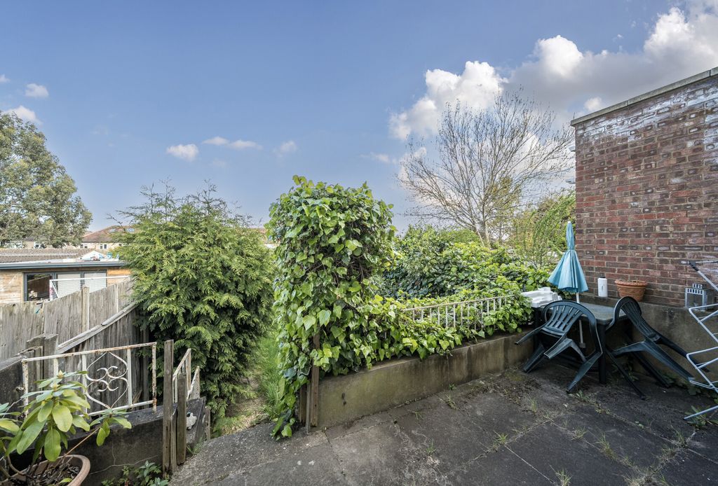 Property photo 3 of 11 1449640-9-69E7A84...