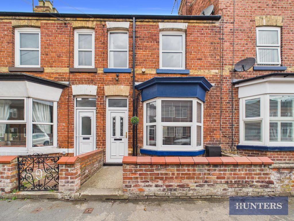 Property photo 1 of 16 Front