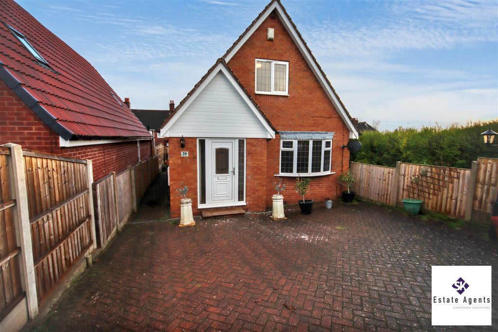 Property photo 1 of 20 Outside