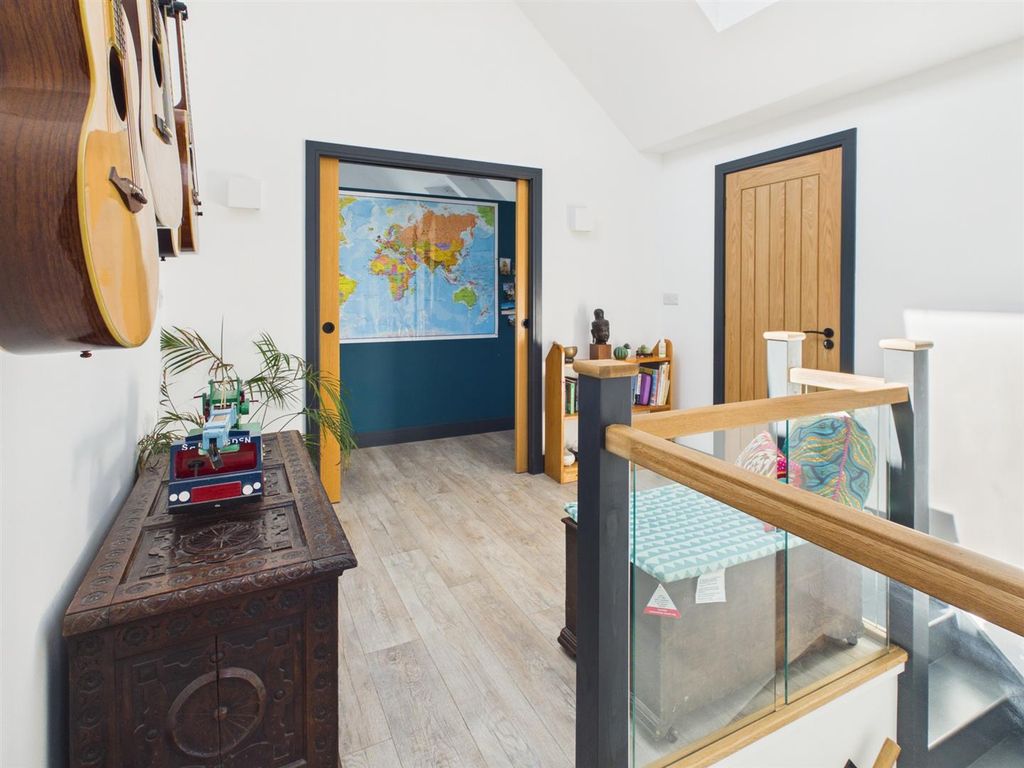 Additional image 12 of 4 bed property for saleYork Road, Peacehaven BN10