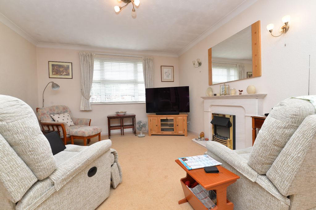 Property photo 2 of 15 Image