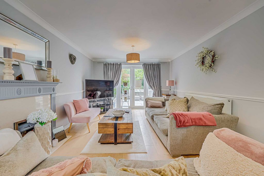 Property photo 3 of 45