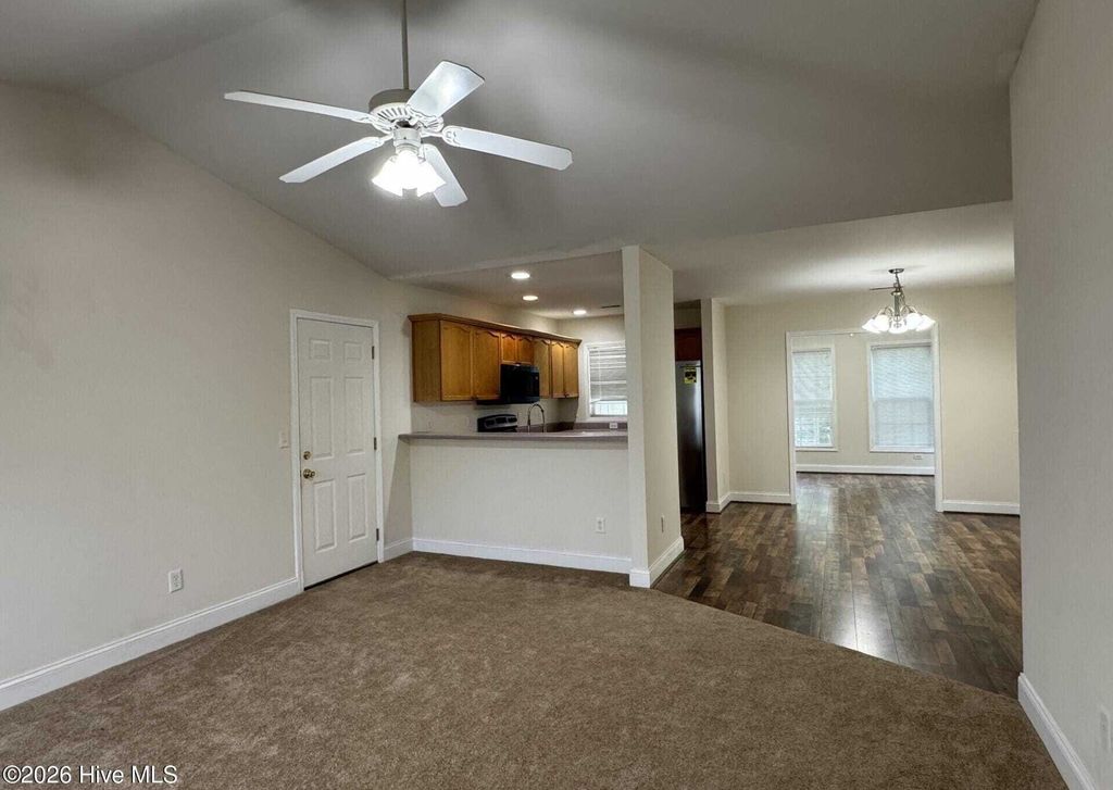 Property photo 2 of 13 <Alttext/>