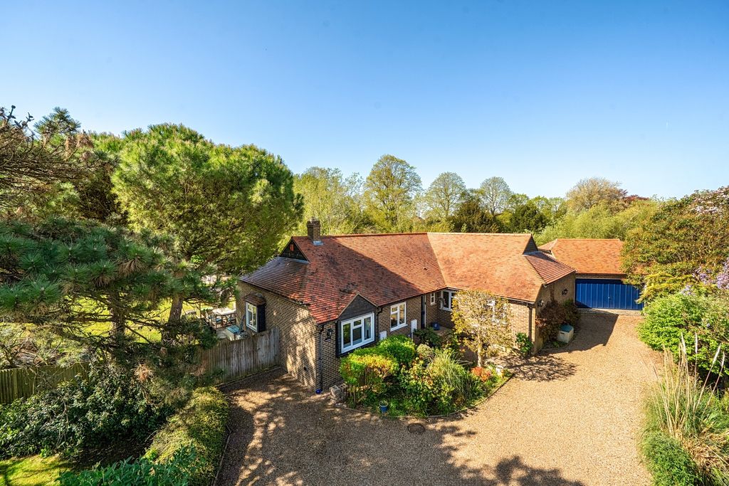 Property photo 1 of 21 1-69E8d5Ffb5d70-1433445-1-69E8A164c9c79-1