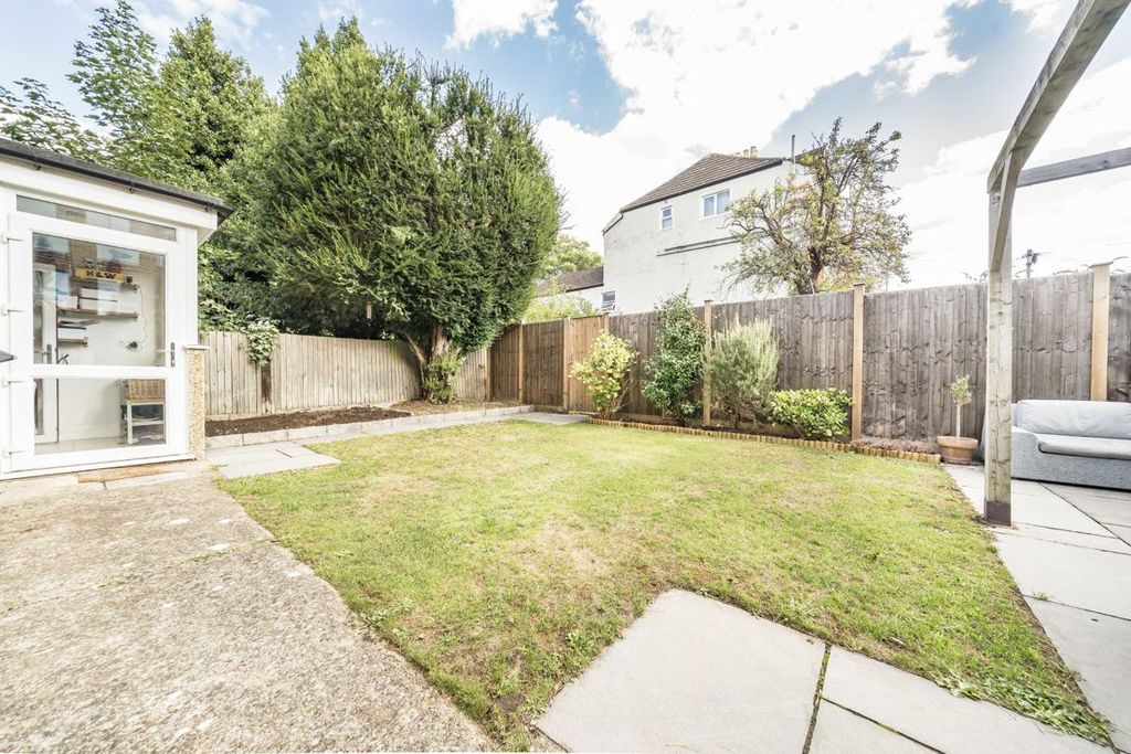 Property photo 3 of 6