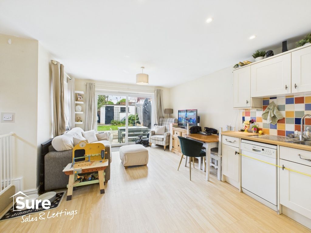 Property photo 2 of 12 4128983