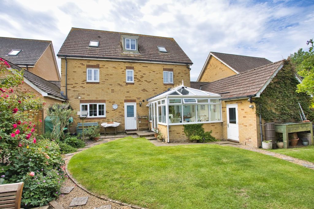Property photo 2 of 27 Picture No. 22