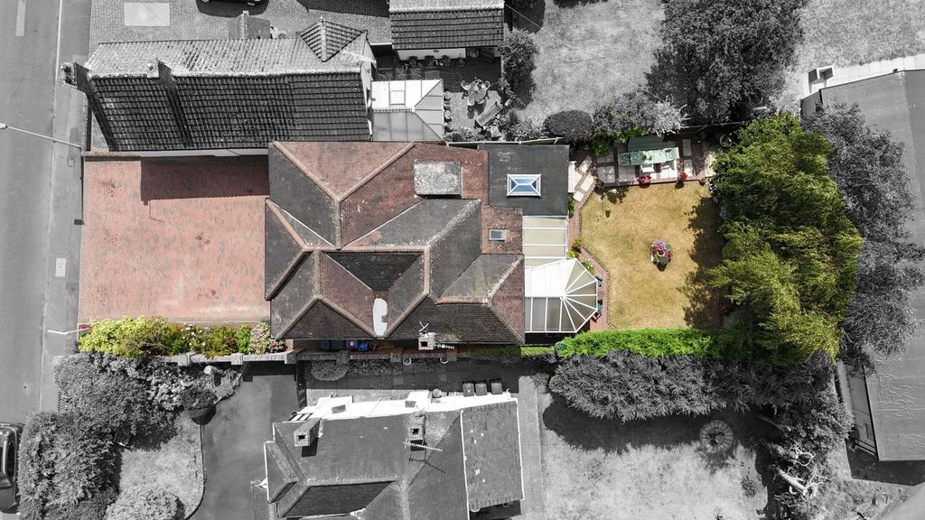 Property photo 2 of 51