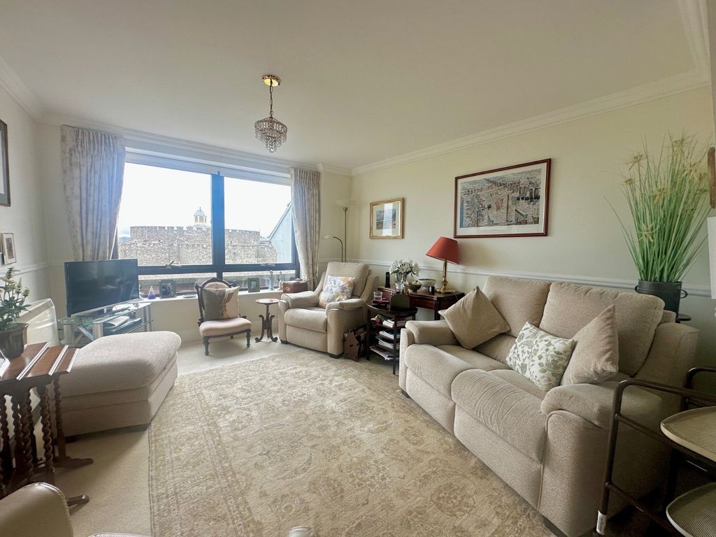 Property photo 2 of 11 Picture No. 21