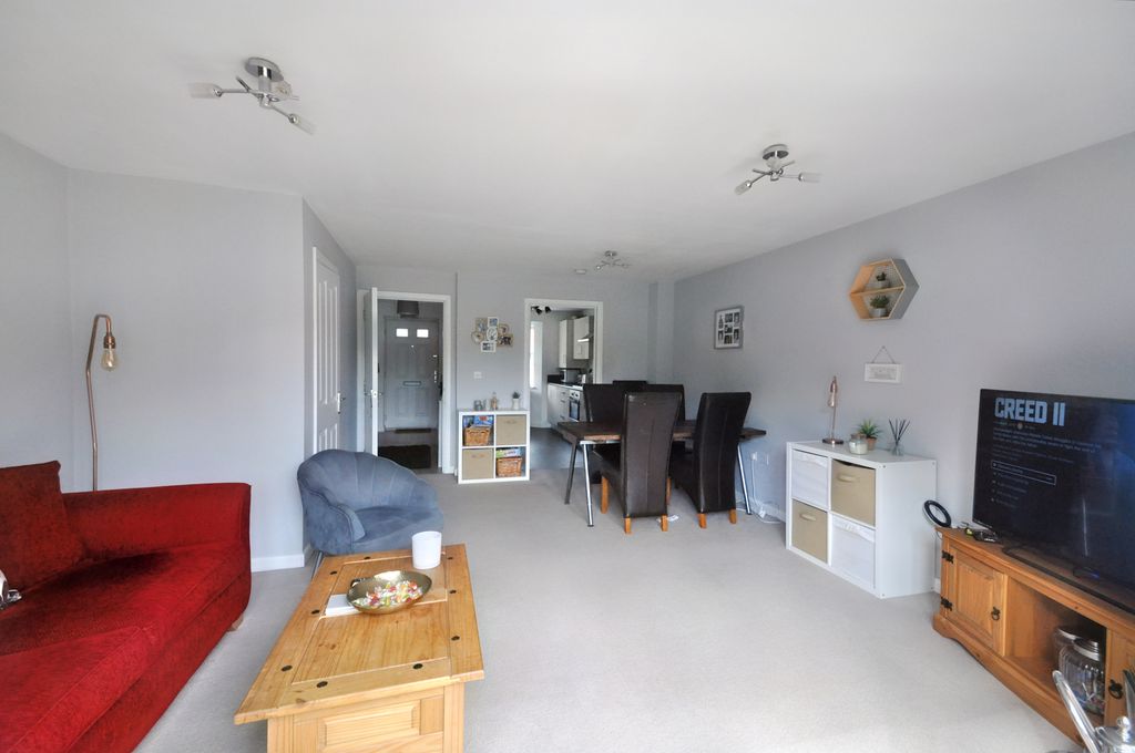 Property photo 3 of 13