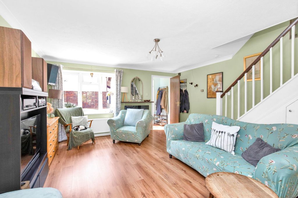 Property photo 3 of 17