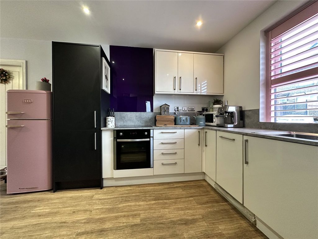 Property photo 3 of 14 Picture No. 38