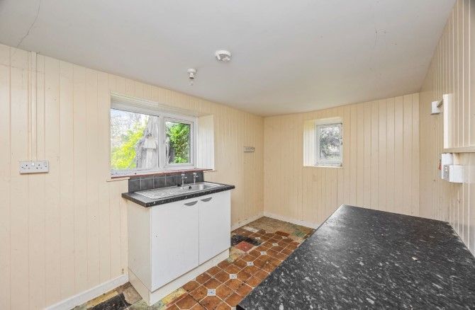 Property photo 3 of 23