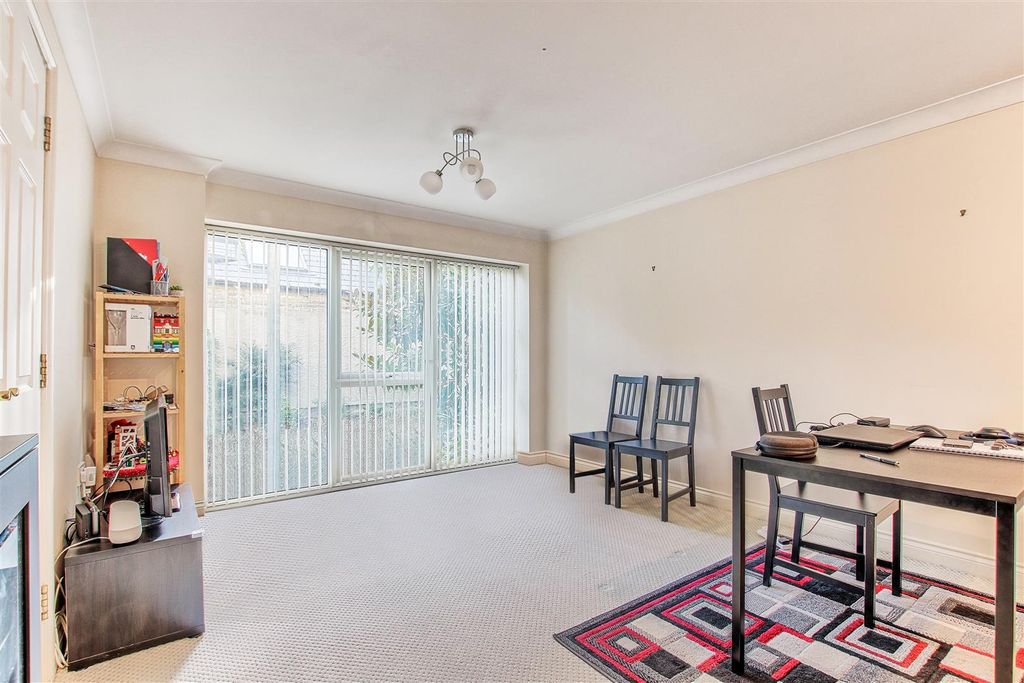 Property photo 2 of 5 6Czzcgzjg0Waohsroeupog.Jpg