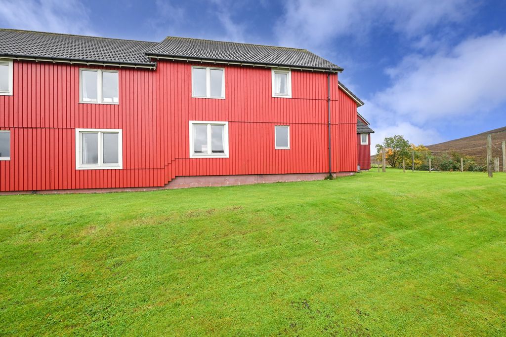 Property photo 2 of 24