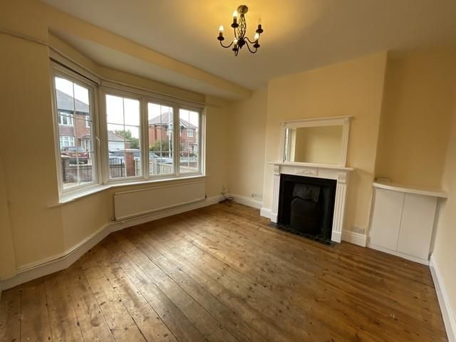 Property photo 2 of 23 Lounge.Jpg