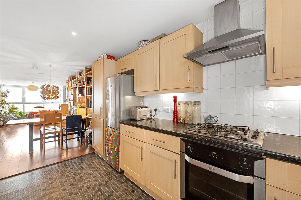 Property photo 2 of 17 Picture No. 02