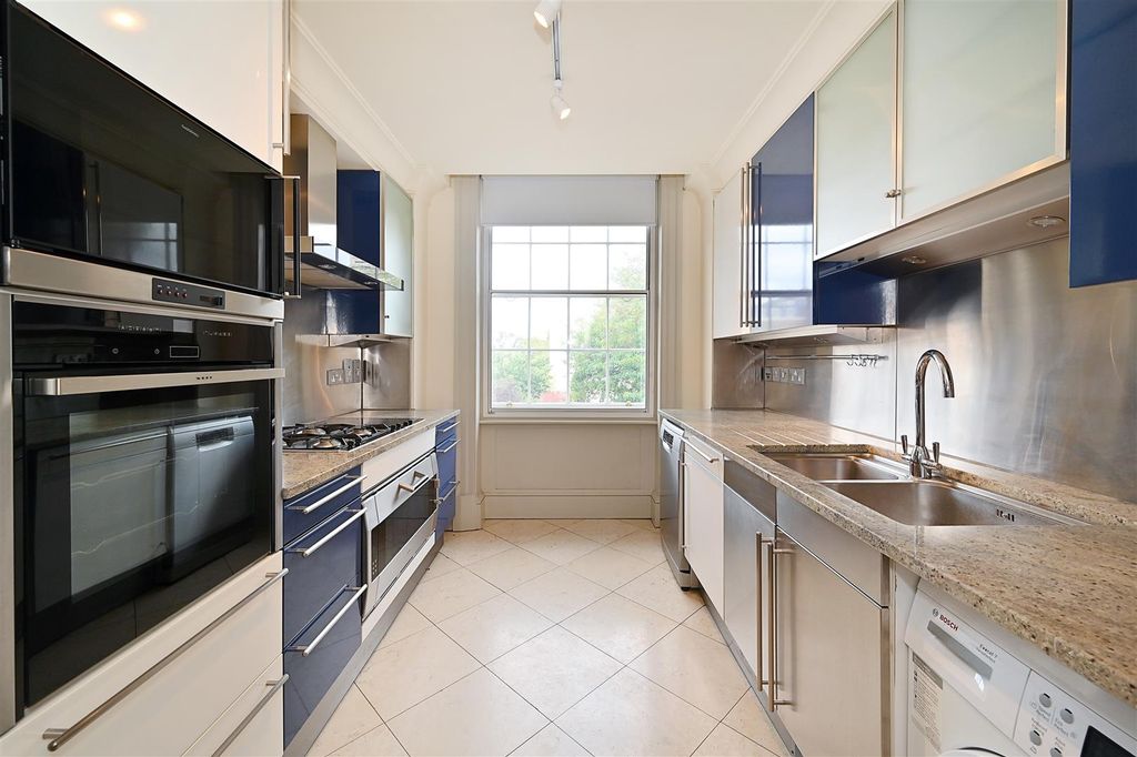 Property photo 3 of 12 F-1-Eaton-Square (8).Jpg