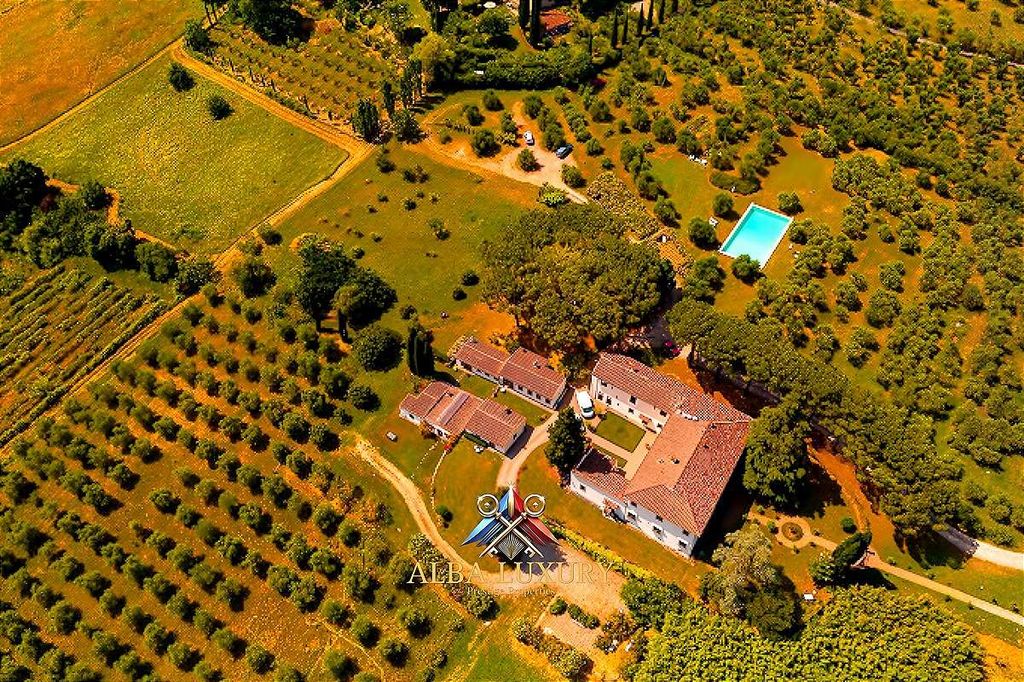 Property photo 1 of 36