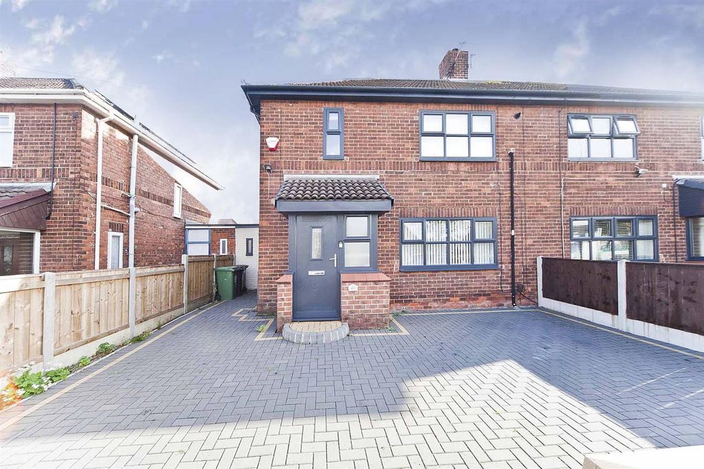 Property photo 1 of 28