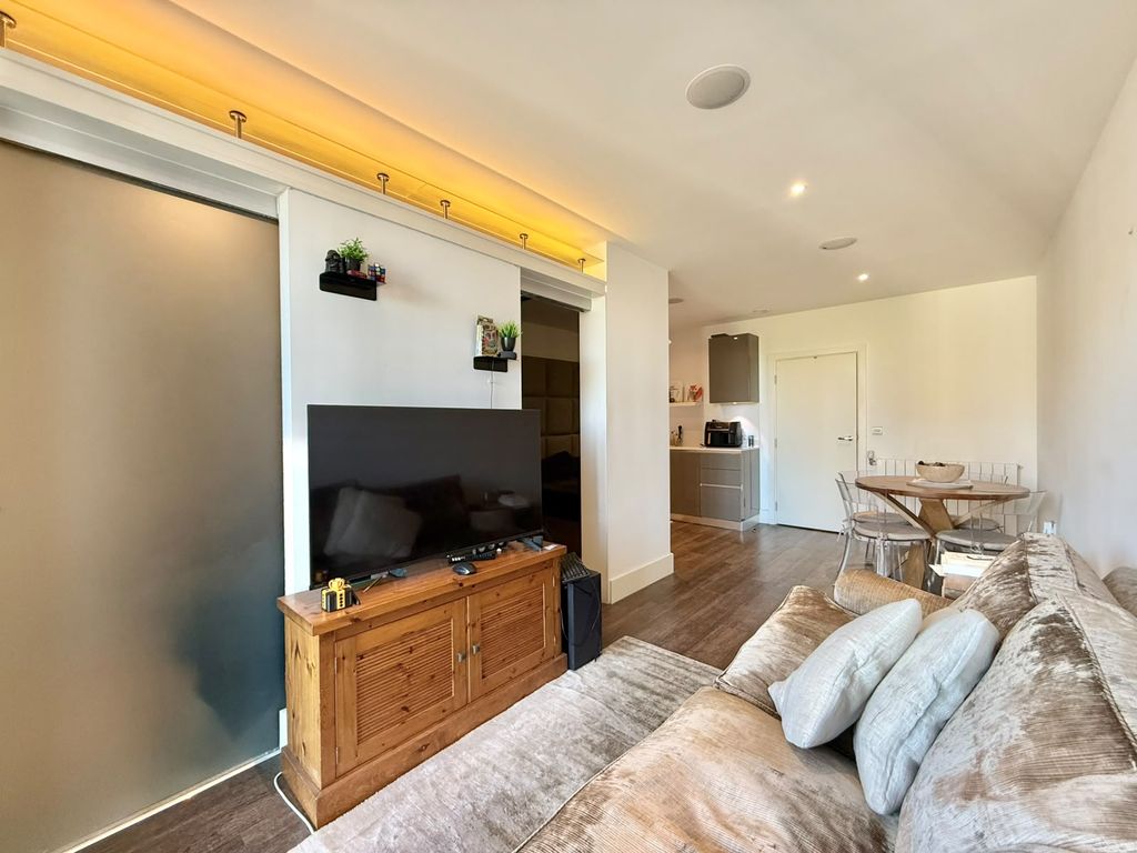 Property photo 2 of 12 Gallery