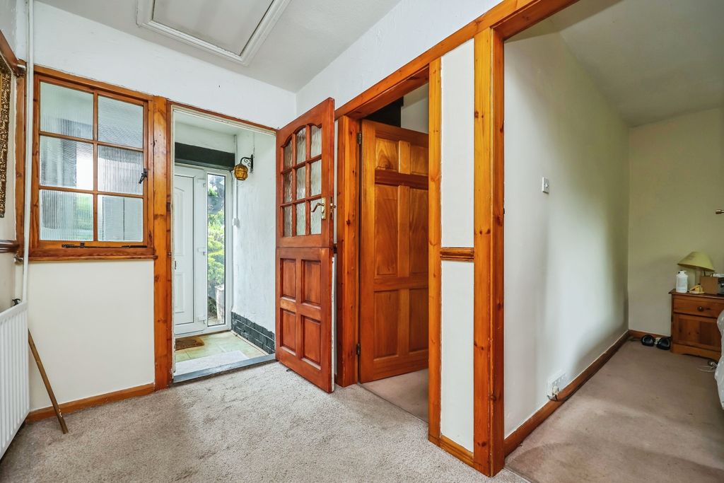 Property photo 2 of 15 Entrance Hallway