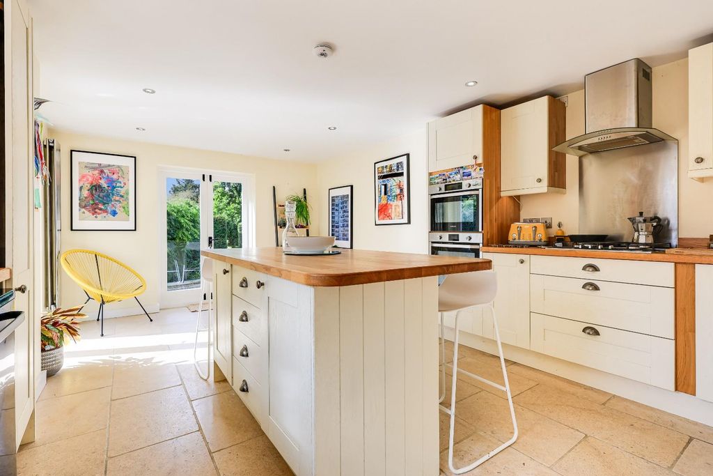 Property photo 3 of 46 Img (22).Jpg