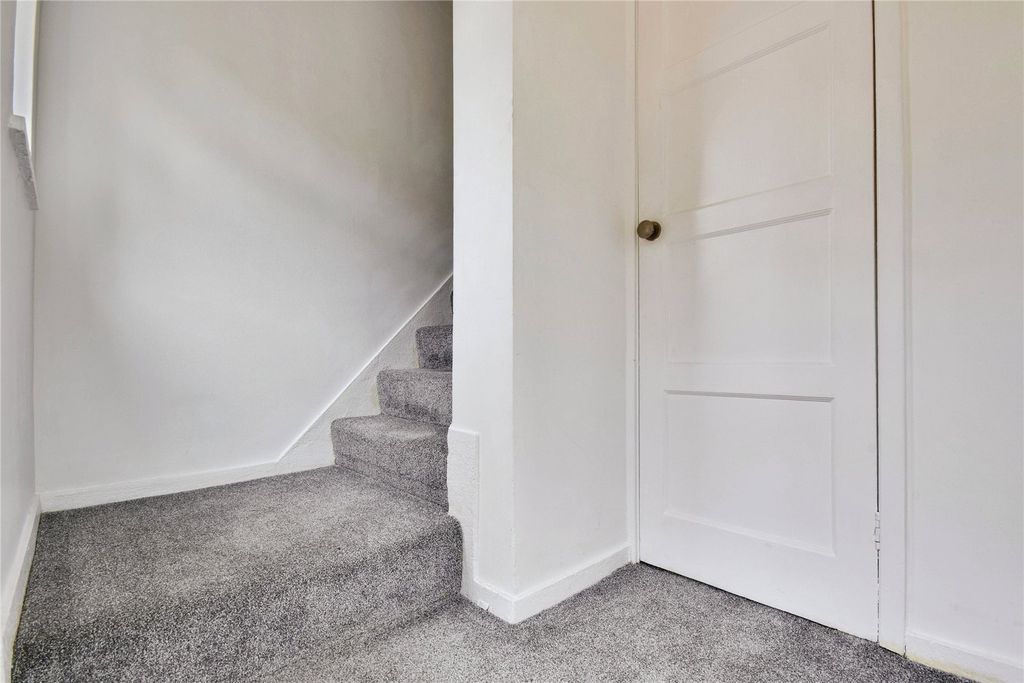 Property photo 3 of 13 Private Entrance