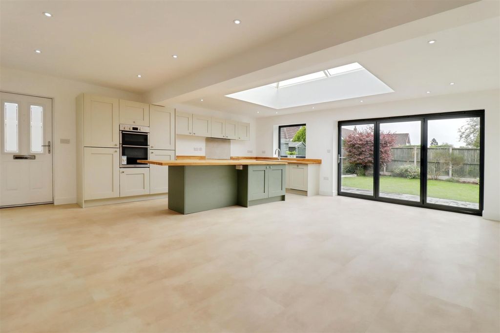 Property photo 2 of 25 0056Fa42-Img_3690-Img_3692.Jpg