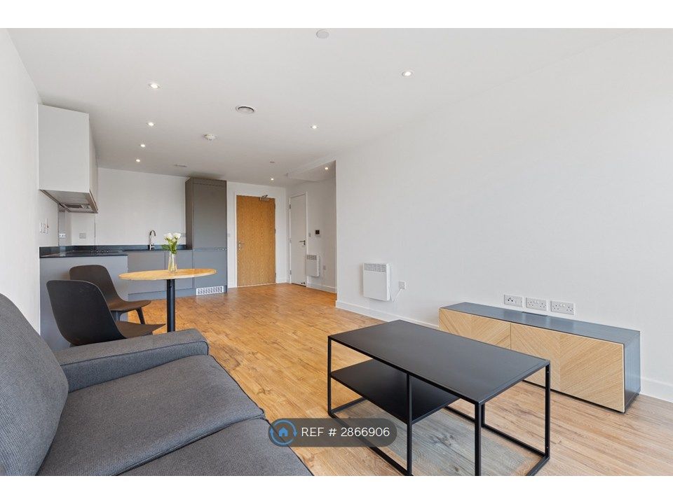 Property photo 3 of 12