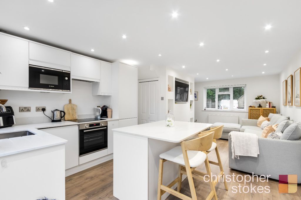 Property photo 3 of 14 3830234