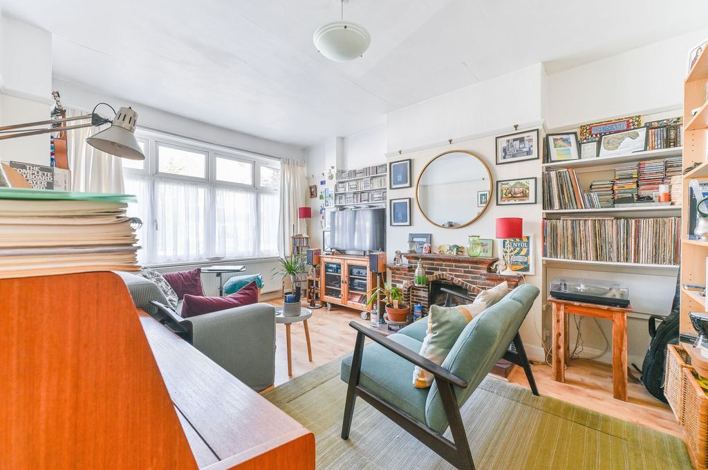 Property photo 2 of 15